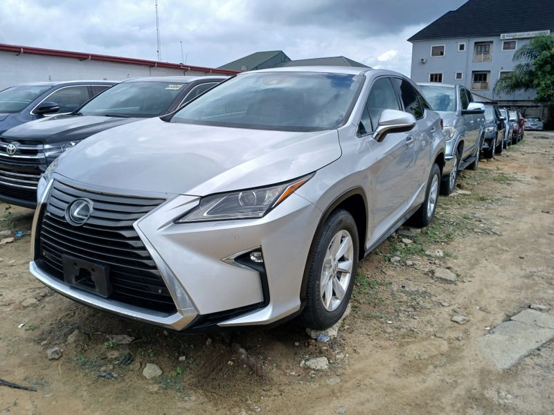 Thumbnail 4 of 2017 Lexus RX xle